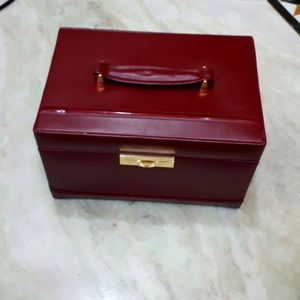 Jewellery box